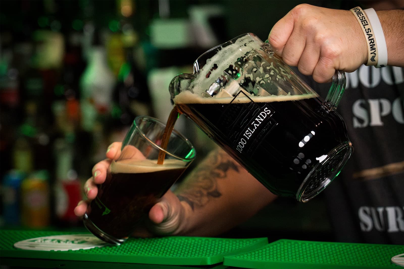 Beer pour from 1000 Islands pitcher