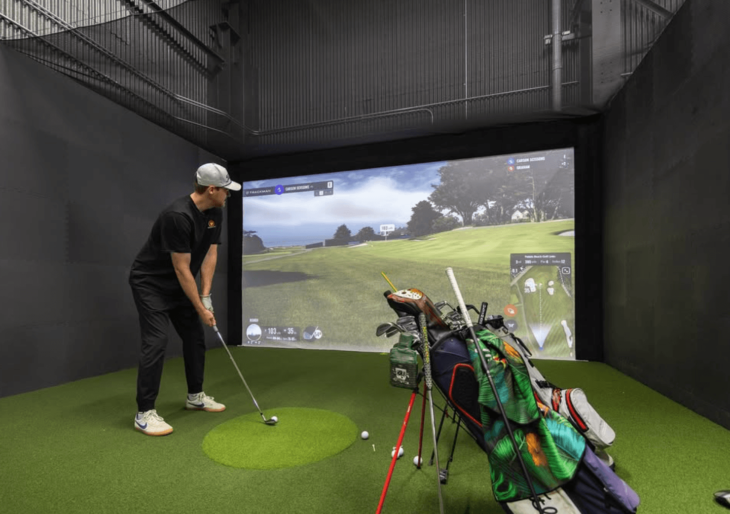 Golf simulator bay